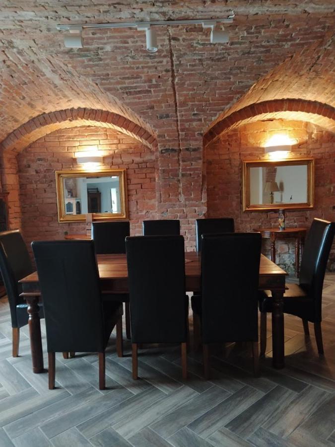 Teplice nad Metují Hotel Koruna Penzion מראה חיצוני תמונה